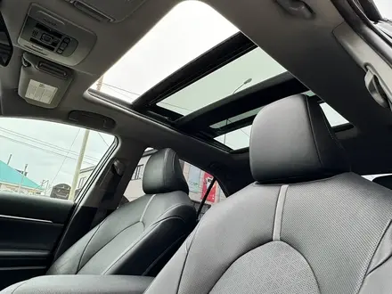 Toyota Camry 2021 года за 14 500 800 тг. в Астана – фото 10