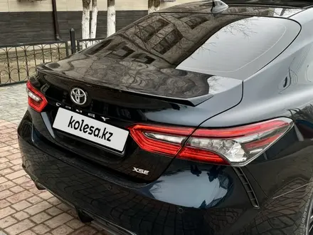 Toyota Camry 2021 года за 14 500 800 тг. в Астана – фото 2