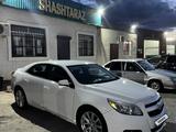 Chevrolet Malibu 2013 года за 4 000 000 тг. в Атырау – фото 2