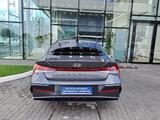 Hyundai Elantra 2024 годаfor10 990 000 тг. в Алматы – фото 5