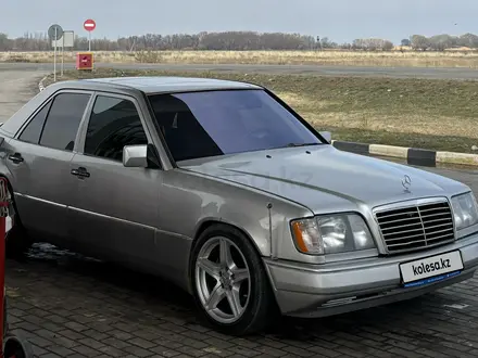 Mercedes-Benz E 280 1994 года за 1 999 999 тг. в Алматы