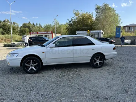 Toyota Camry Gracia 1998 года за 3 950 000 тг. в Усть-Каменогорск – фото 3