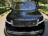 Land Rover Range Rover 2023 годаүшін100 000 000 тг. в Алматы – фото 2