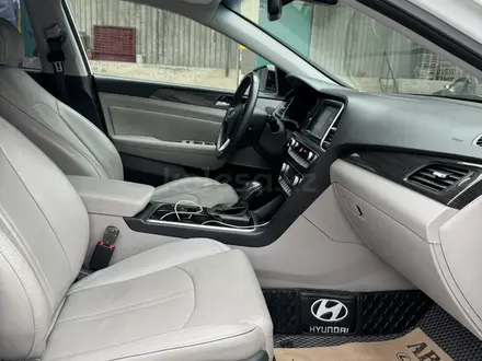 Hyundai Sonata 2017 года за 8 000 000 тг. в Алматы – фото 17