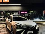 Toyota Camry 2020 года за 12 000 000 тг. в Петропавловск – фото 2