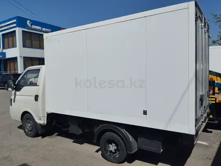 JAC  Рефрижератор на шасси N35 2025 года в Алматы – фото 2