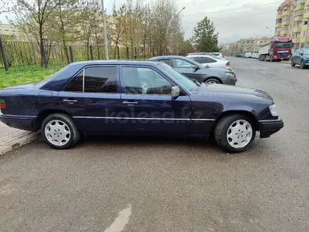 Mercedes-Benz E 220 1994 года за 1 400 000 тг. в Алматы – фото 5