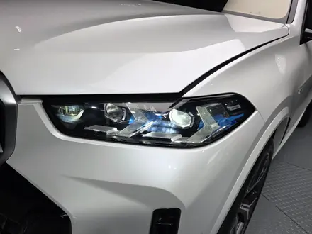 BMW X5 XDrive 40i 2023 года за 42 000 000 тг. в Алматы – фото 5