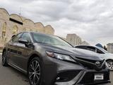 Toyota Camry 2019 года за 8 890 000 тг. в Уральск – фото 3