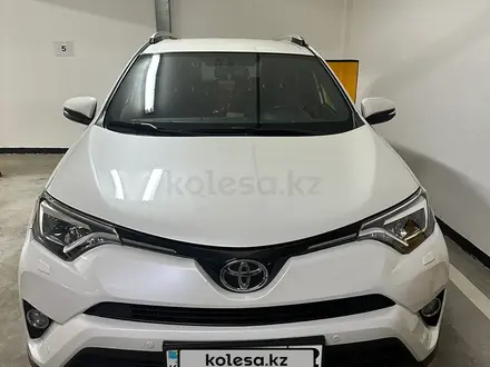 Toyota RAV4 2016 года за 12 500 000 тг. в Алматы