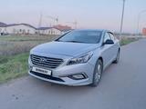 Hyundai Sonata 2015 года за 6 300 000 тг. в Астана