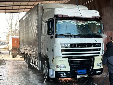 DAF  XF 95 2002 года за 27 000 000 тг. в Алматы