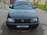 Volkswagen Golf 1994 годаүшін1 300 000 тг. в Алматы