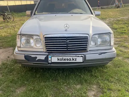 Mercedes-Benz E 280 1995 года за 1 600 000 тг. в Алматы