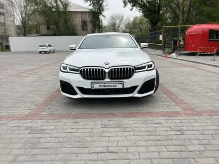 BMW 530 2019 года за 21 000 000 тг. в Алматы – фото 5