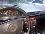 Mercedes-Benz E 200 1995 годаүшін610 000 тг. в Аксу – фото 5