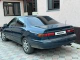 Toyota Camry 1998 года за 2 350 000 тг. в Тараз – фото 2