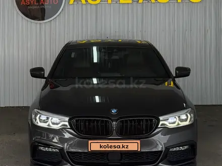 BMW 530 2017 года за 15 990 000 тг. в Шымкент