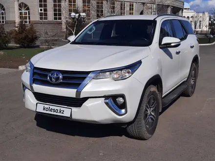 Toyota Fortuner 2017 года за 15 500 000 тг. в Уральск – фото 3