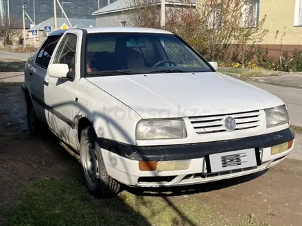 Volkswagen Vento 1993 года за 680 000 тг. в Шымкент – фото 3