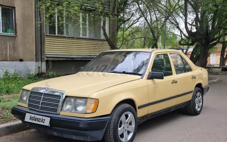 Mercedes-Benz E 200 1985 года за 1 100 000 тг. в Караганда