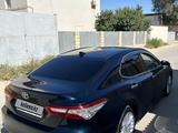 Toyota Camry 2019 года за 13 600 000 тг. в Жанаозен – фото 3