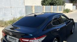 Toyota Camry 2019 года за 13 600 000 тг. в Жанаозен – фото 3