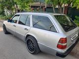 Mercedes-Benz E 220 1994 года за 1 400 000 тг. в Алматы