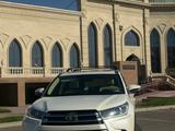 Toyota Highlander 2017 года за 12 800 000 тг. в Атырау – фото 3
