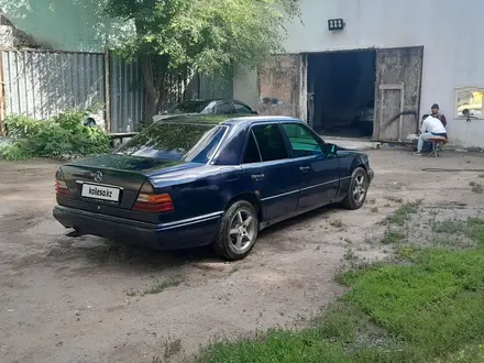 Mercedes-Benz E 280 1994 года за 1 680 000 тг. в Астана – фото 5