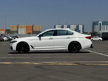 BMW 540 2017 года за 23 000 000 тг. в Алматы – фото 2