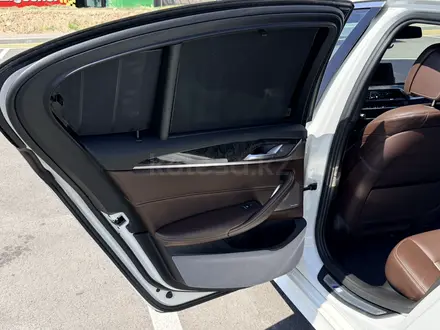 BMW 540 2017 года за 23 000 000 тг. в Алматы – фото 11