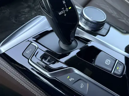 BMW 540 2017 года за 23 000 000 тг. в Алматы – фото 17