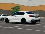 BMW 540 2017 года за 23 000 000 тг. в Алматы – фото 3