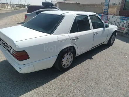 Mercedes-Benz E 260 1987 года за 1 300 000 тг. в Актау – фото 5