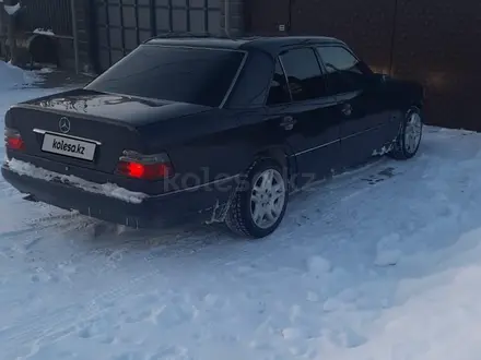 Mercedes-Benz E 280 1995 года за 2 000 000 тг. в Узынагаш – фото 2