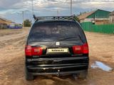SEAT Alhambra 2002 года за 2 000 000 тг. в Уральск – фото 3
