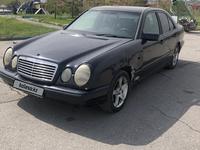 Mercedes-Benz E 230 1996 года за 2 200 000 тг. в Караганда