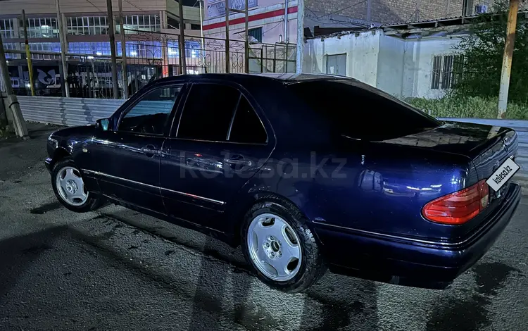 Mercedes-Benz E 230 1995 года за 1 800 000 тг. в Шымкент
