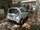 Chevrolet Spark 2010 года за 3 250 000 тг. в Шымкент – фото 4