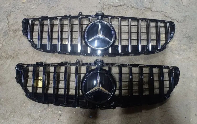 Решетка радиатора CLS W218 рестайлинг за 120 000 тг. в Алматы