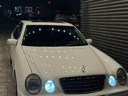 Mercedes-Benz E 320 2000 года за 6 500 000 тг. в Караганда – фото 6