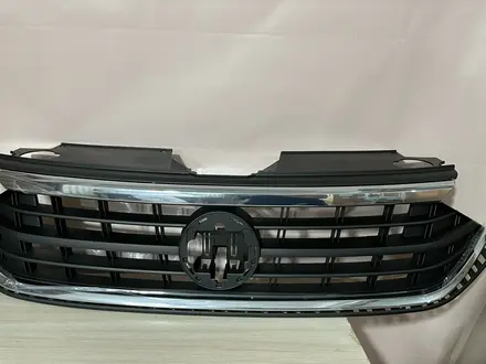 Решетка радиатора — Volkswagen Polo 2020 — (с эмблемой) Sedan за 30 000 тг. в Алматы – фото 4