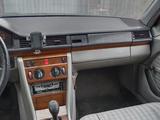 Mercedes-Benz E 200 1989 года за 1 500 000 тг. в Алтай – фото 2