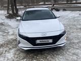 Hyundai Elantra 2022 года за 9 200 000 тг. в Уральск – фото 3