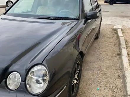 Mercedes-Benz E 320 2001 года за 4 000 000 тг. в Актау – фото 4