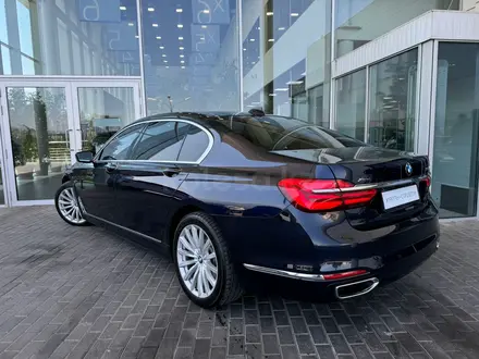 BMW 750 2015 года за 21 500 000 тг. в Алматы – фото 4