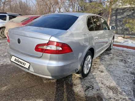 Skoda Superb 2012 года за 4 700 000 тг. в Актобе – фото 3