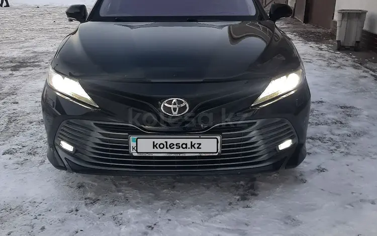 Toyota Camry 2019 годаfor13 950 000 тг. в Алматы