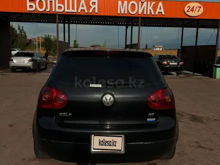 Volkswagen Golf 2004 года за 2 600 000 тг. в Алматы – фото 3